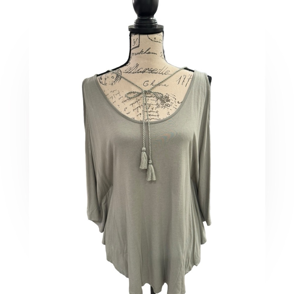 Lascana Peek-A-Boo Cold Shoulder Batwing Top Sage Green Womens Size Small